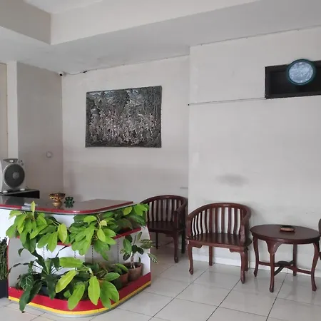 Oyo 90096 Hotel Tiana