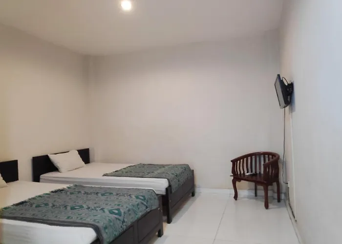 Oyo 90096 Tiana Hotel Denpasar (Bali)