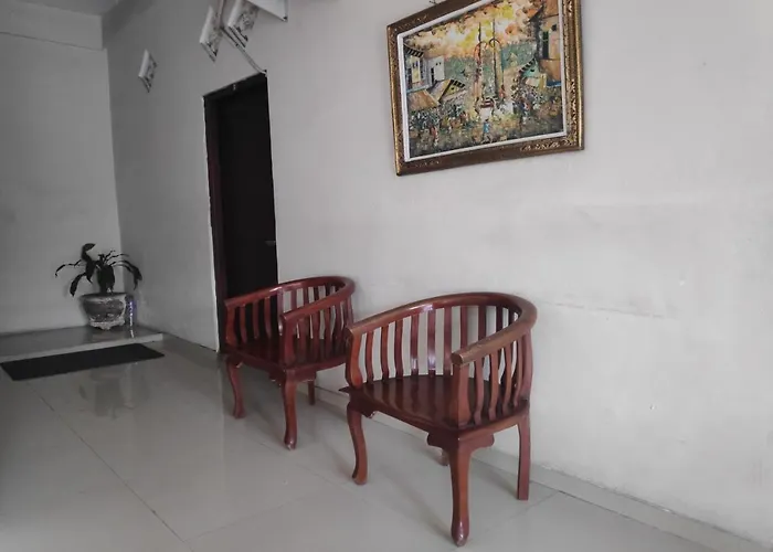 Oyo 90096 Tiana Hotel Denpasar (Bali)